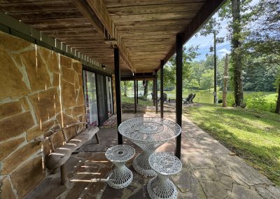 covered sitting area at Margie b's lake lodge