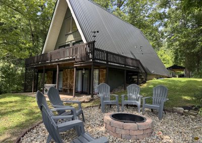 outdoor view of margie b 's lake lodge